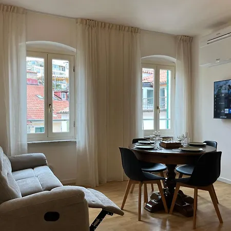 Mek Corradi House Sanremo