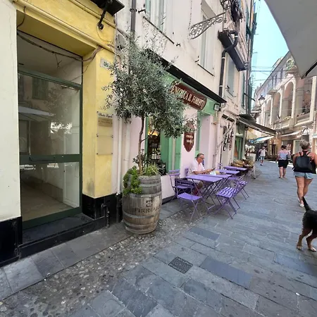Mek Corradi House Lägenhet *